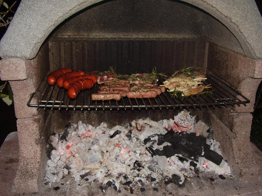 Guest House Lucija Banjol Esterno foto