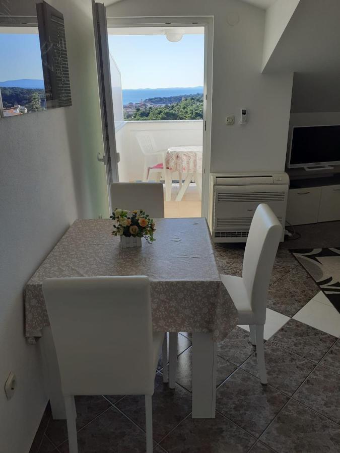Guest House Lucija Banjol Esterno foto